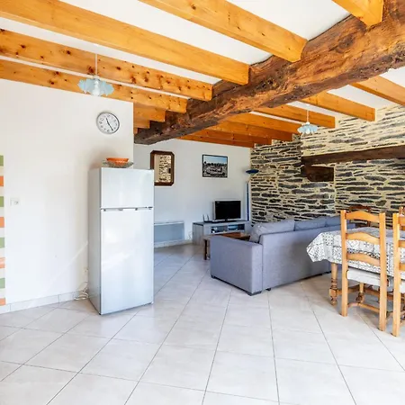 Maison De 4 Pers *